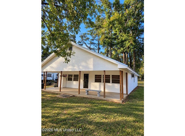 81 Ellzey Drive, Sardis, MS 38666