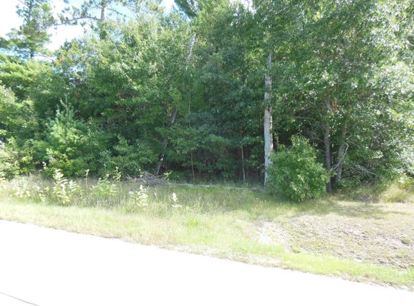 4906 N Clare Avenue, Harrison, MI 48625-0629