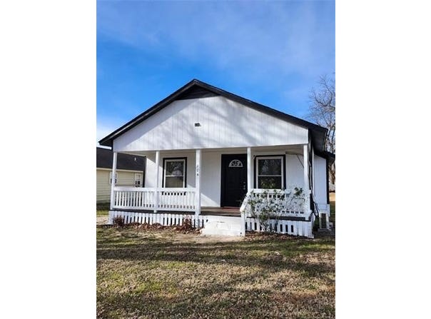 604 N Oak Street, Checotah, OK 74426