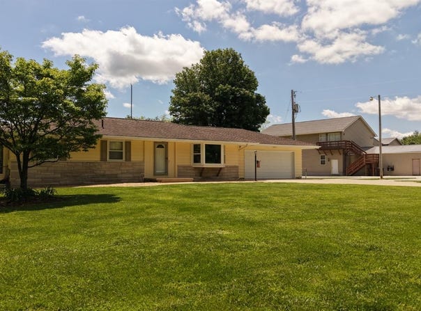 11285 Chesterville, Moores Hill, IN 47032