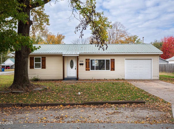 1507 Cherry Street, Lamar, MO 64759