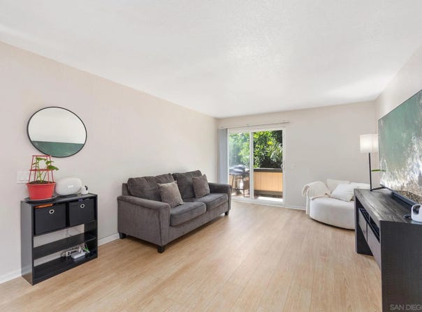 868 E Alvarado, Fallbrook, CA 92028