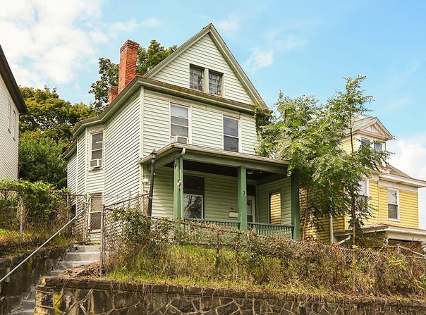 405 N Birmingham Ave, Avalon, PA 15202