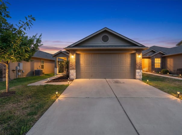 14500 Callan Ct, Manor, TX 78653