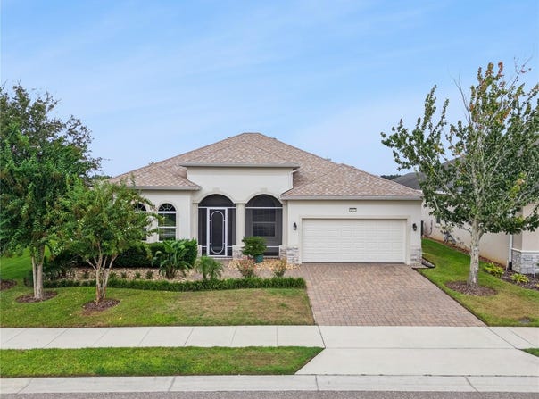 8712 BRIDGEPORT BAY Circle, MOUNT DORA, FL 32757