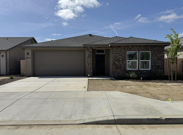 6277 Willow Oak Avenue, Visalia, CA 93292