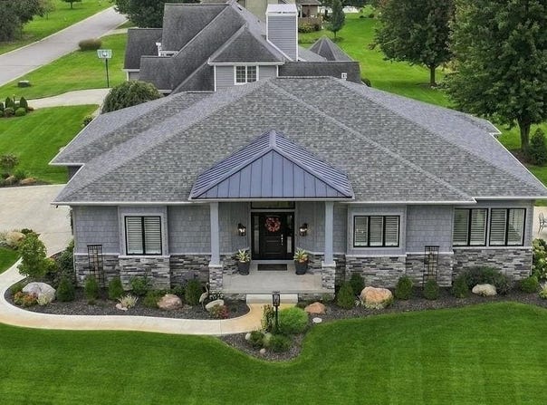 2835 E Prestwick Road, Winona Lake, IN 46590-6243