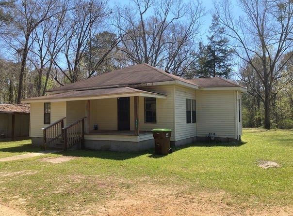 313 Ridge Rd, Castleberry, AL 36432