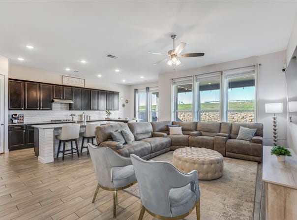 409 Mangold Dr, Hutto, TX 78634