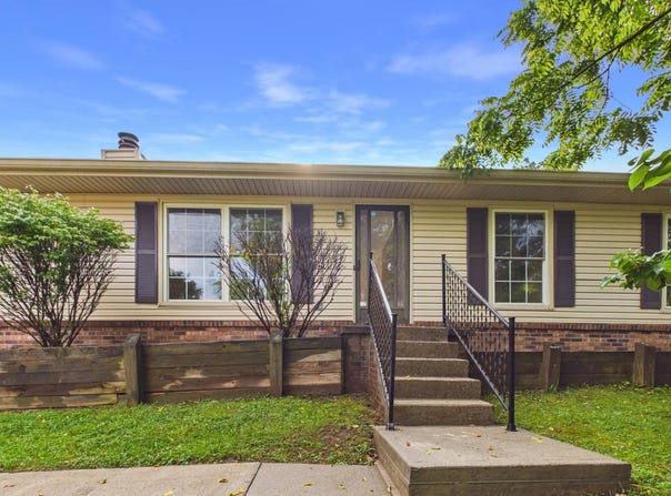 402 Bow Hunter Road, Charleston, WV 25314