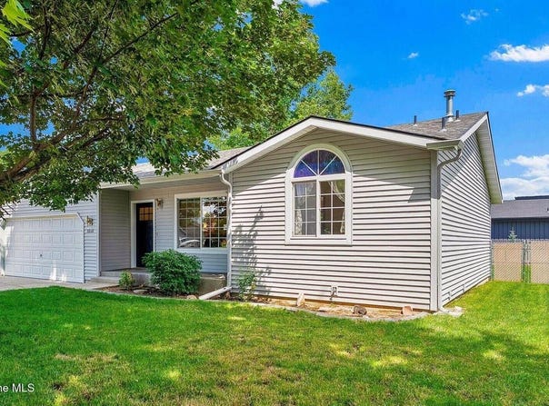 8868 Davis, Hayden, ID 83835