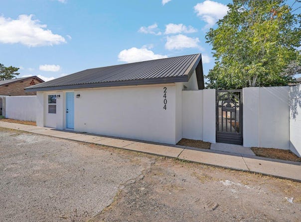 2404 Golf Course Rd, Midland, TX 79705