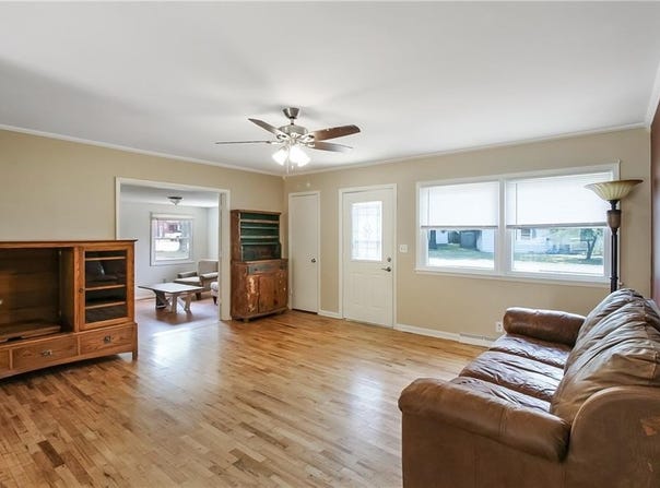 301 E 3rd Street, Altamont, KS 67330