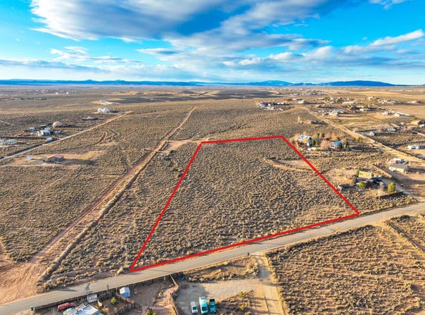 Lower Colonias Road, El Prado, NM 87529