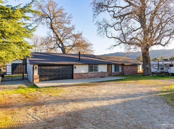 28050 Black Gold Way, Tehachapi, CA 93561