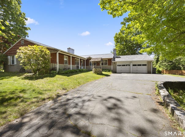 186 Schaeffer Road, Bethany, CT 06524