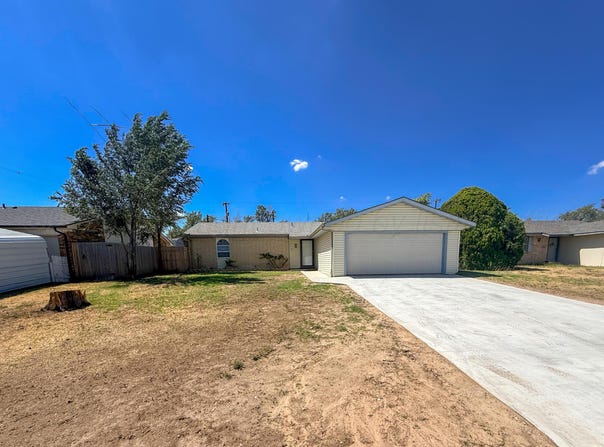 1439 N Dogwood Ln, Pampa, TX 79065