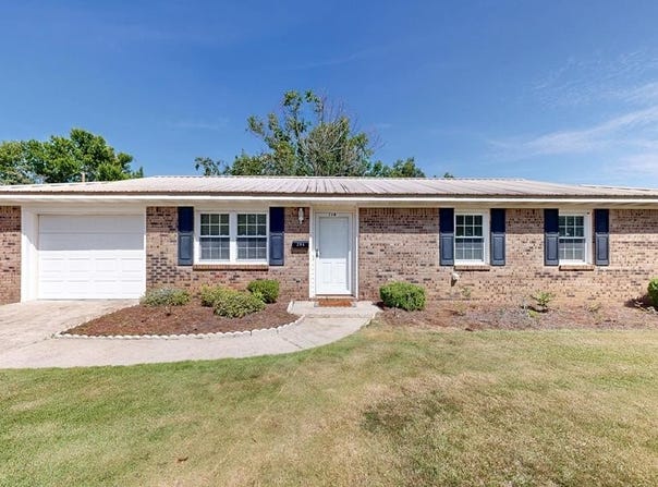 204 Pineridge Road, Dothan, AL 36301
