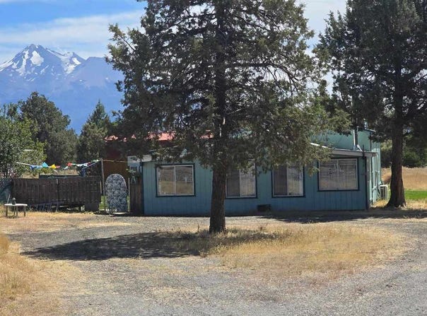 10830 Hart Rd, Montague, CA 96064