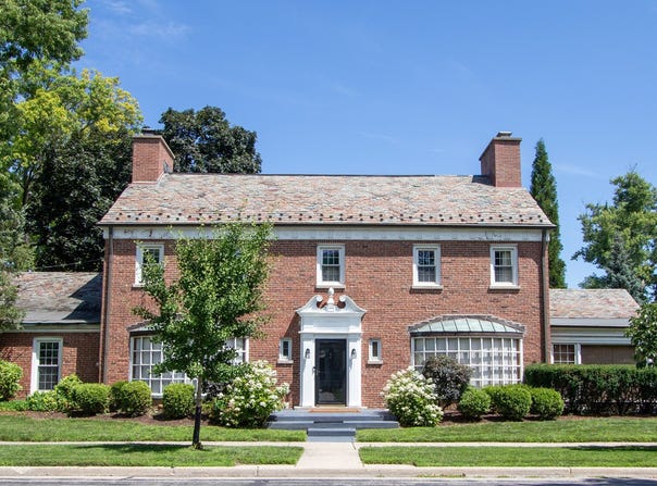 1402 Lathrop Avenue, River Forest, IL 60305