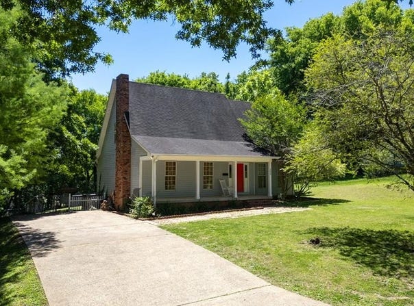 105 Flower Ln., PARIS, TN 38242