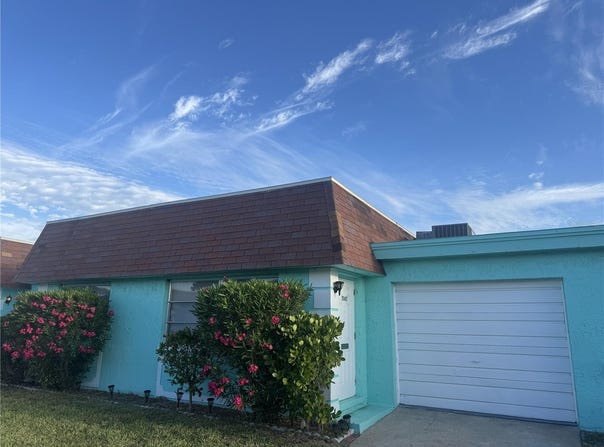 7007 VERSAILLES N, PINELLAS PARK, FL 33781