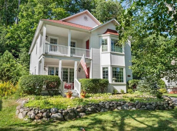 519 E Third Street, Harbor Springs, MI 49740