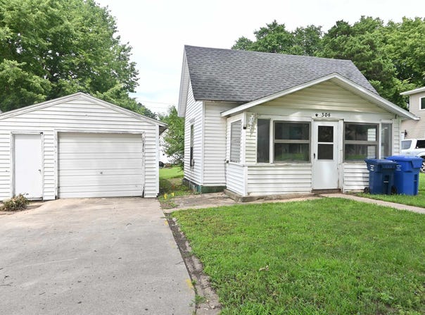 306 Thomas Street, Sioux Rapids, IA 50585