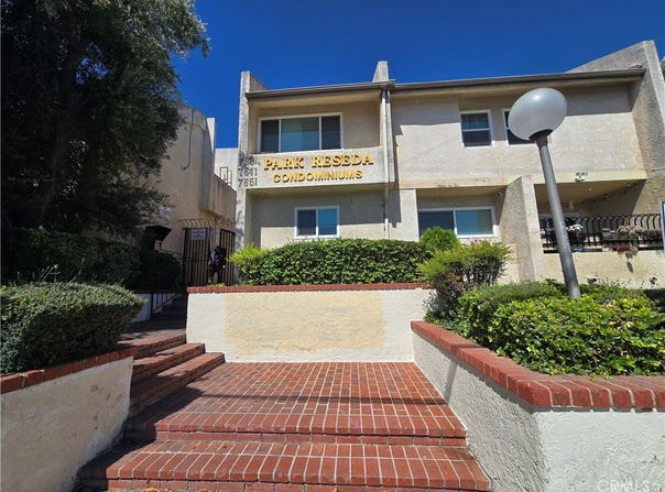 7641 Reseda, Reseda, CA 91335