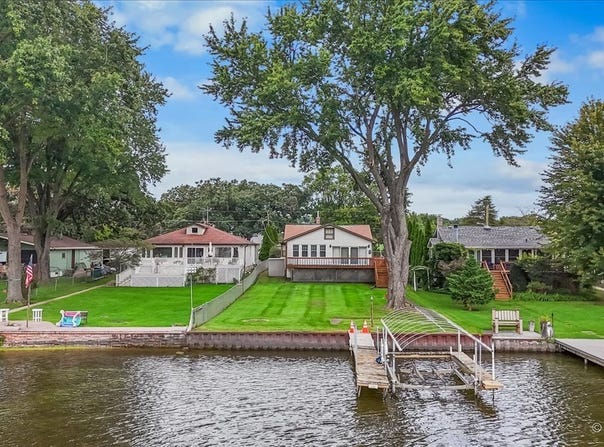 2409 Grove Lane, Cary, IL 60013