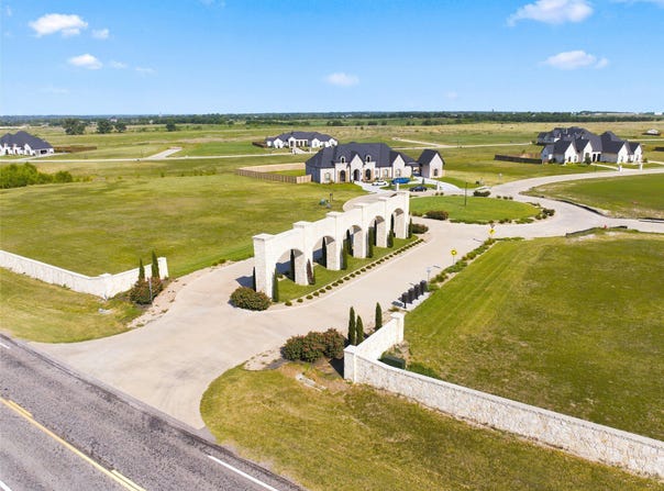 113 Iris Street, Lorena, TX 76655