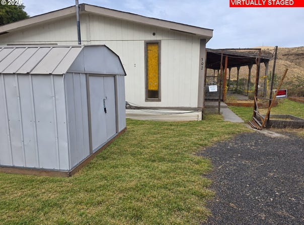 302 2ND St, Maupin, OR 97037