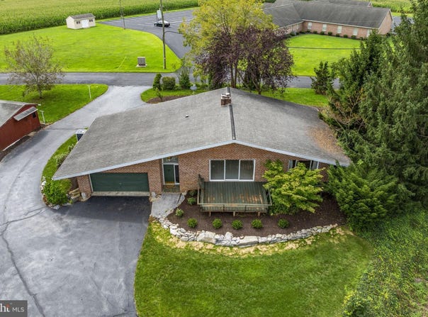 301 E LANCASTER Avenue, DENVER, PA 17517