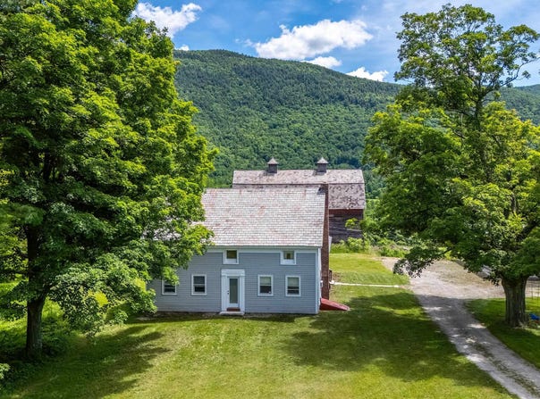 1174 N Main Street, Danby, VT 05739