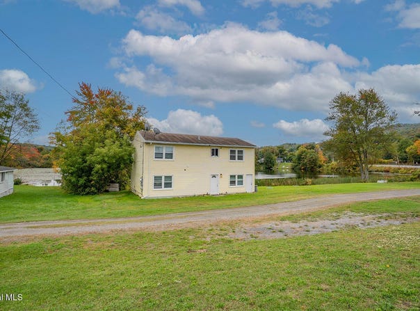630 County Route 61, Cambridge, NY 12816