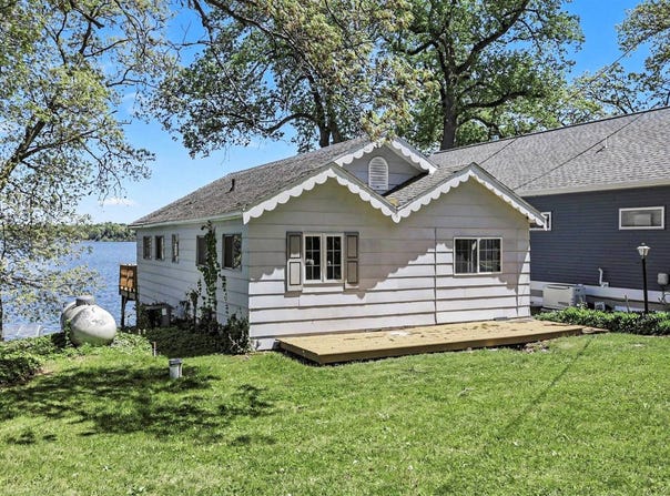 33724 Forest Beach, Eau Claire, MI 49111