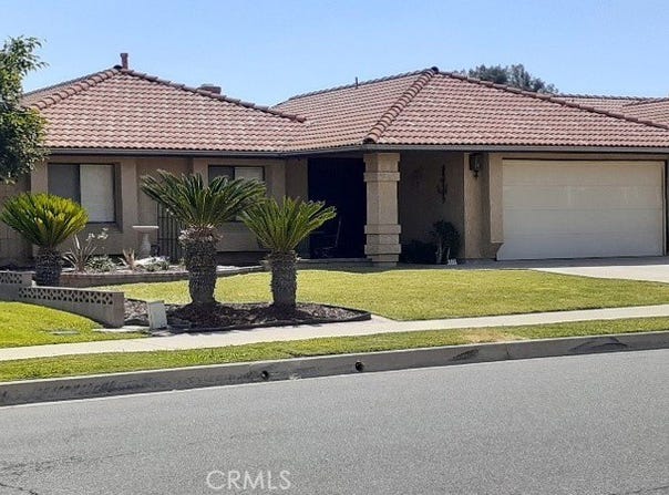 1484 Pepper Tree Drive, Hemet, CA 92543
