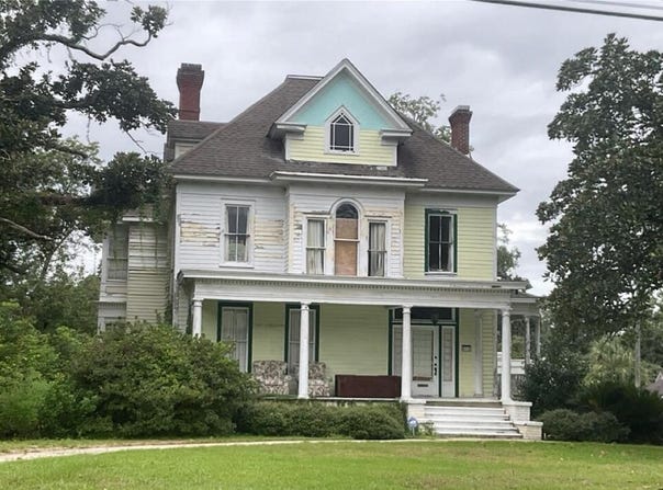215 N Gaskin Ave., Douglas, GA 31533