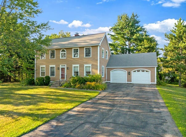 31 Forest Park, Waterville, ME 04901