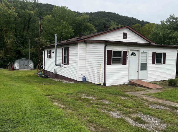 552 Front Street, Wayne, WV 25570