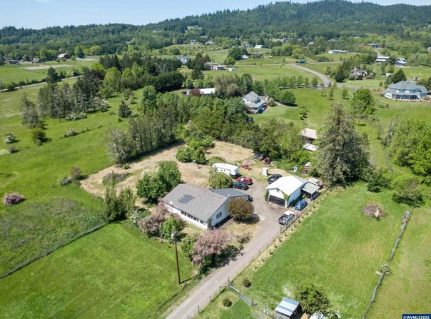2013 West Hills Rd, Philomath, OR 97370