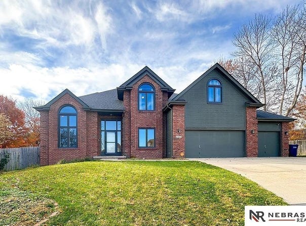 2924 Blackhawk Circle, Bellevue, NE 68123