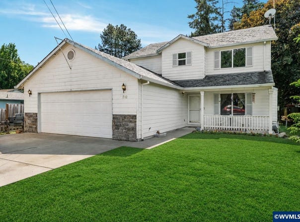 712 Main St, Dayton, OR 97114-0000
