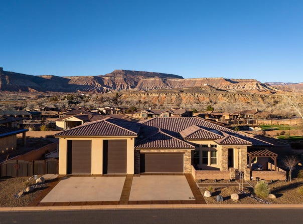 470 E Entrada Dr, Virgin, UT 84779