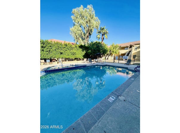 1126 W ELLIOT Road, Chandler, AZ 85224