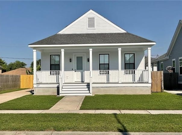 137 SEAL Drive, Arabi, LA 70032