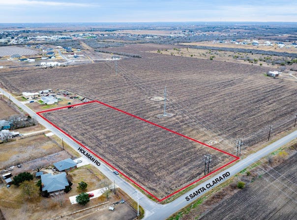 775 Holman Rd, Marion, TX 78124