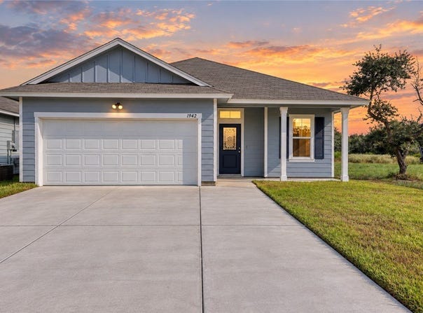 1942 Shellbank Avenue, Aransas Pass, TX 78336