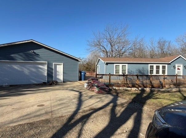 11583 S Auburn RD, Carbondale, KS 66414