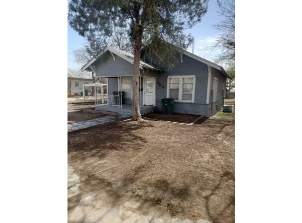 203 E 1st St., Del Rio, TX 78840
